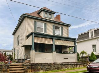 207 E New Castle St, Zelienople, PA 16063