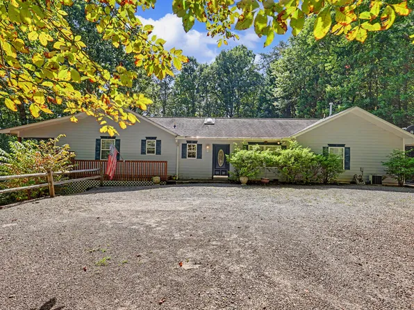 6961 Wood Lake Cir, Young Harris, GA 30582