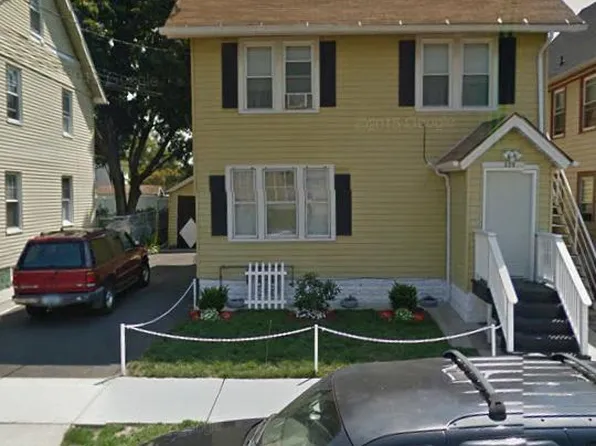 231 Butler St, Hamden, CT 06517