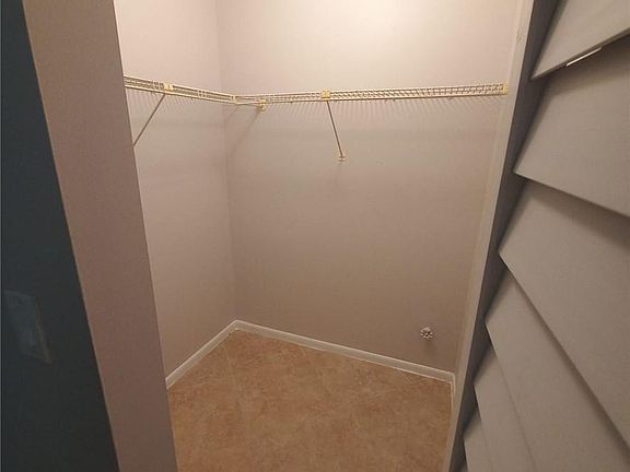 5th image of 2942 Coral Springs Dr #101