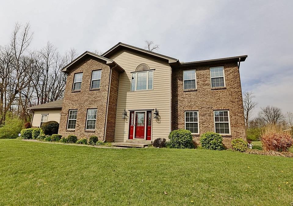1st image of 102 Collins Ct