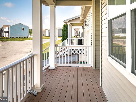5th image of 733 Wye Oak Dr