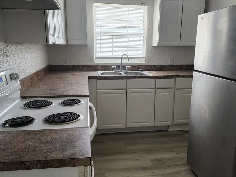 20 E Avenue B #1 — Photo 11