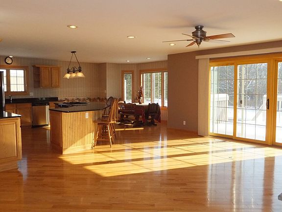 Kitchen & Hearth Room