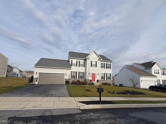 2nd image of 23 Bethpage Dr