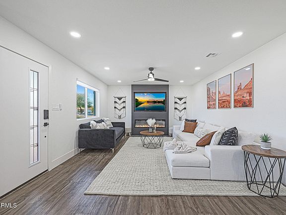 4th image of 8532 E columbus Avenue