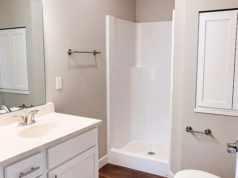 Elkwood Floor Plan- Primary Bathroom