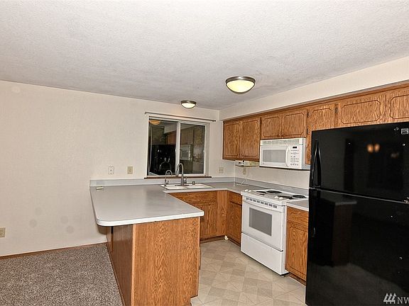 3rd image of 9519 35th Ave NE
