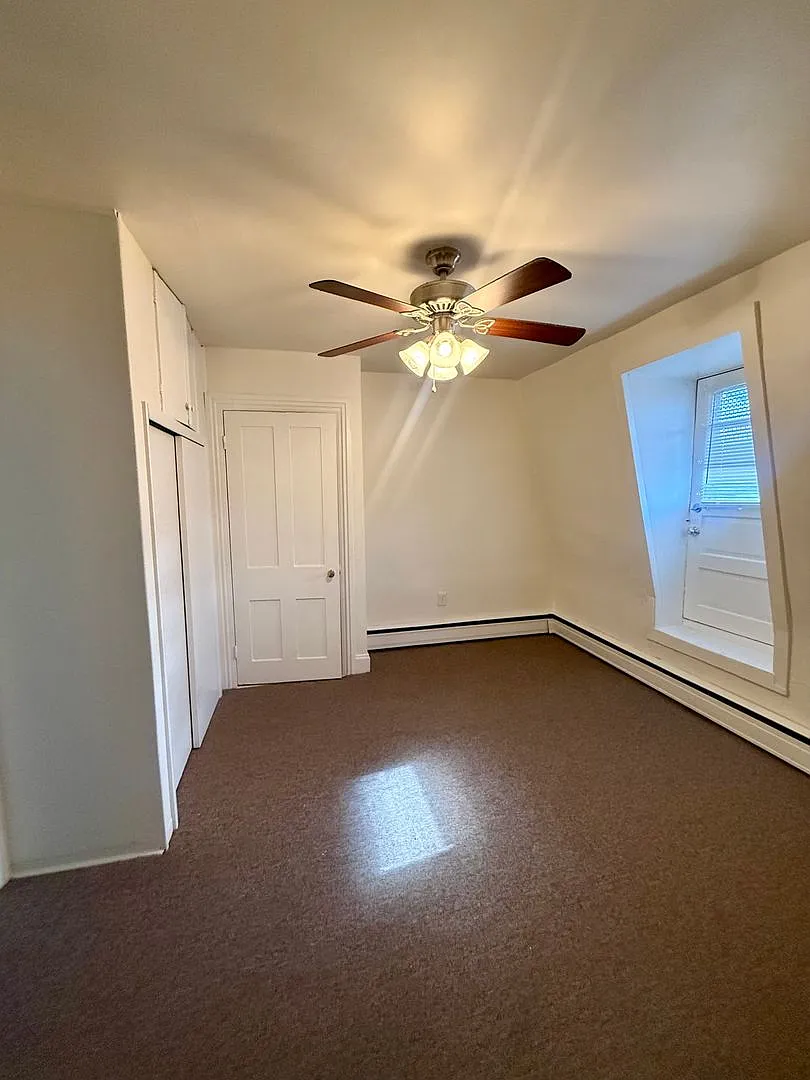 922 Washington Street — Photo 4