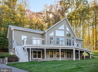 10 Westview Dr, Linden, VA 22642