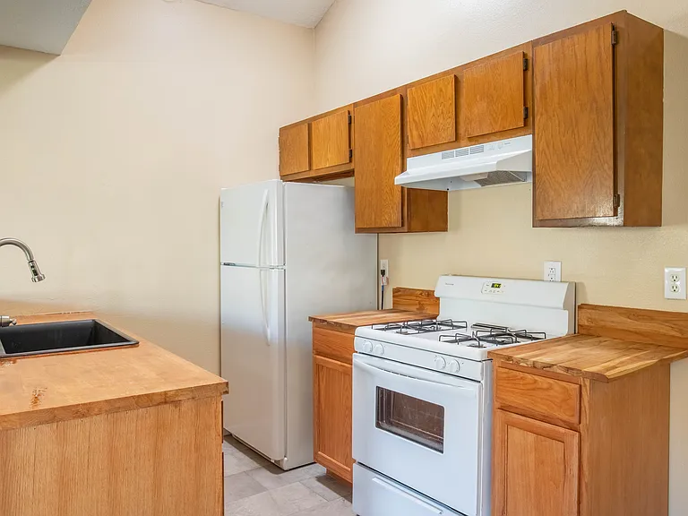 623 Paula Pl — Photo 3