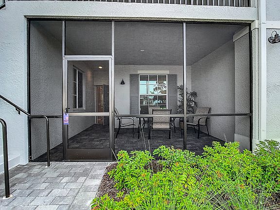4th image of 12470 Wellen Golf St #104
