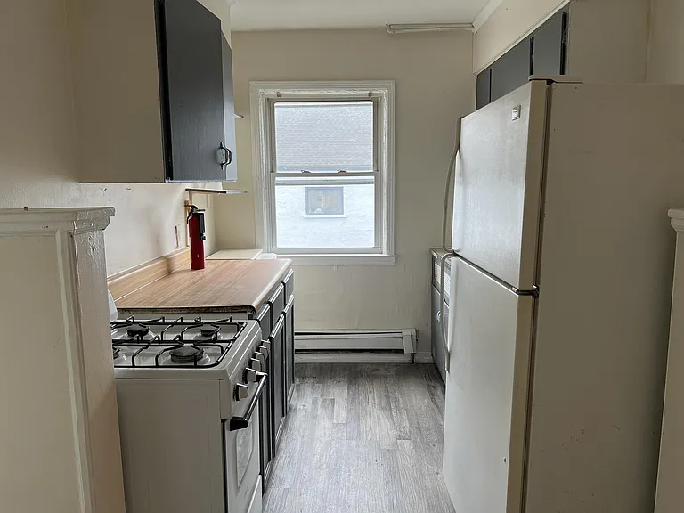 362 Concord Ave #1B — Photo 4