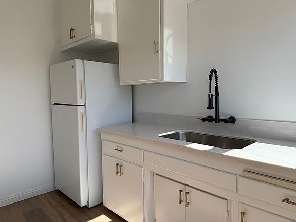 2nd image of 3117 Polk Ave #3109