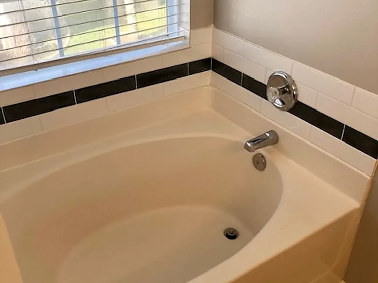 3205 Dark Woods Dr — Photo 10