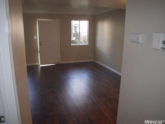 5th image of 1986 Benita Dr Unit 3