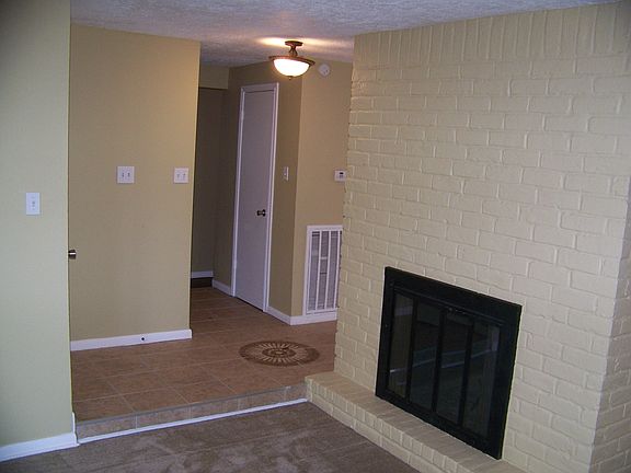 3rd image of 6419 Pirtlewood Cir