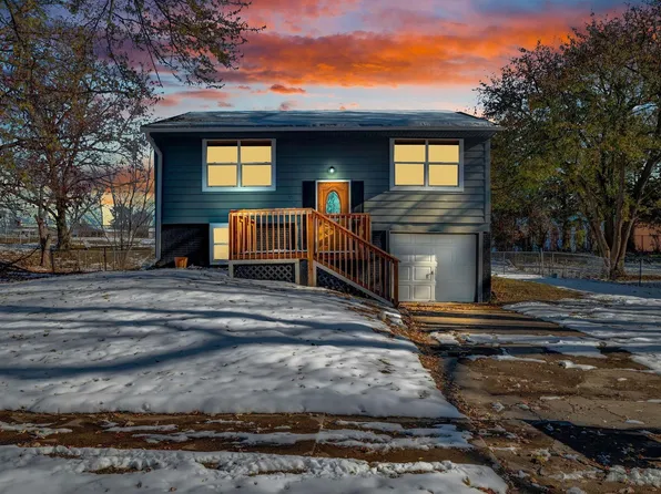 3906 SE Fremont St, Topeka, KS 66609