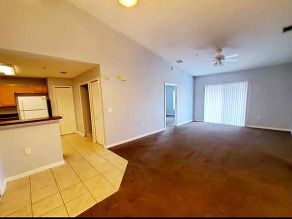 4th image of 5201 Playpen Dr Unit 15