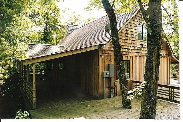 2nd image of 138 Pine Cir