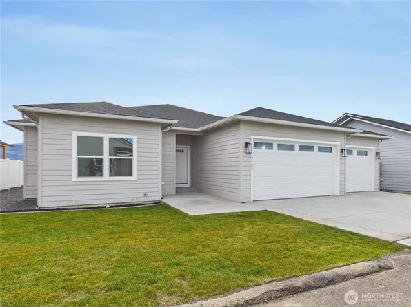 2460 Noah Street SE, East Wenatchee, WA 98802