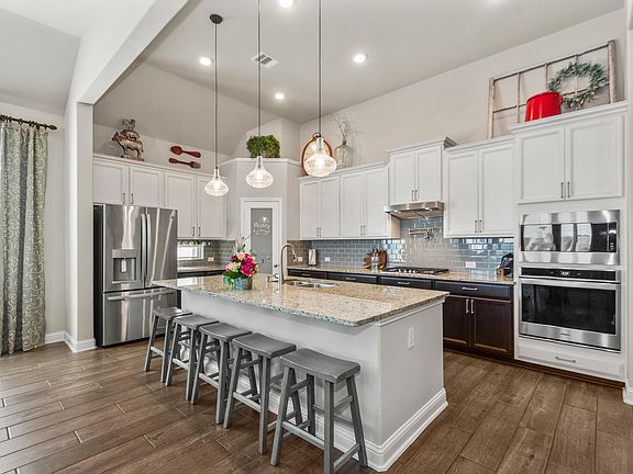 3rd image of 7418 Water Glen Ln