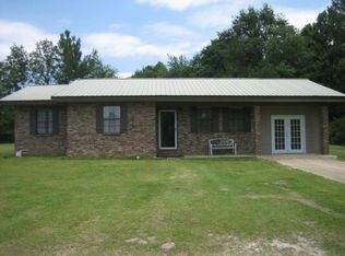 818 Beach Rd, Poplarville, MS 39470