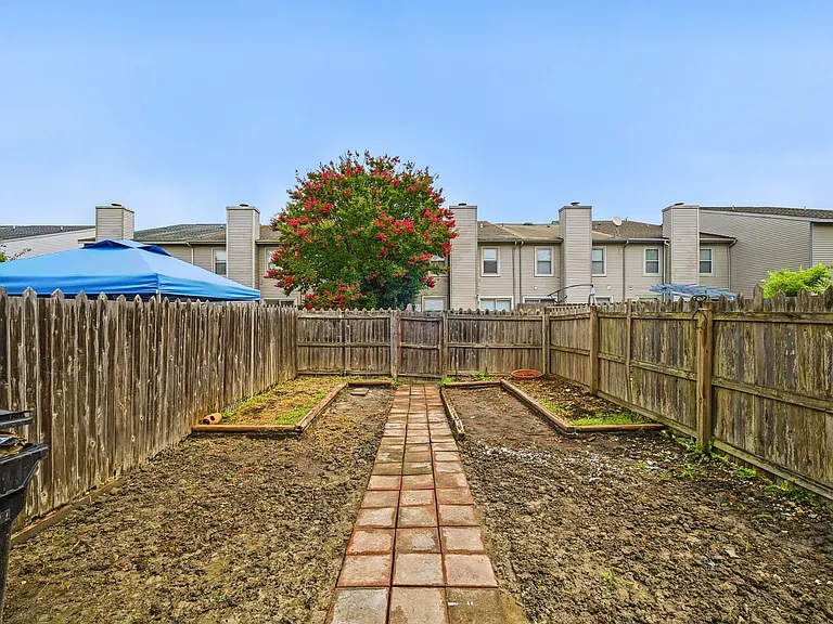 254 Weller Blvd — Photo 30