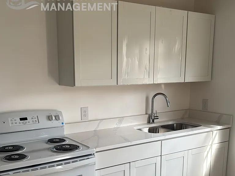 614 Price St — Photo 9