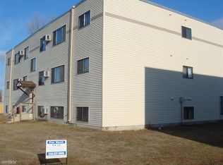 408 Sunrise Cir APT 2, Moorhead, MN 56560