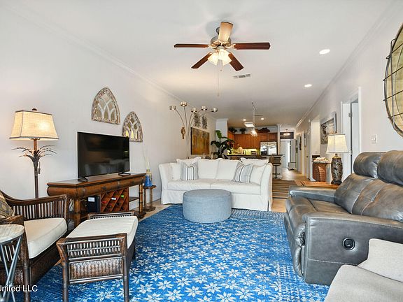 5th image of 1453 E Beach Blvd APT 319