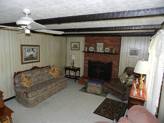 3rd image of 1016 Marshall Ave
