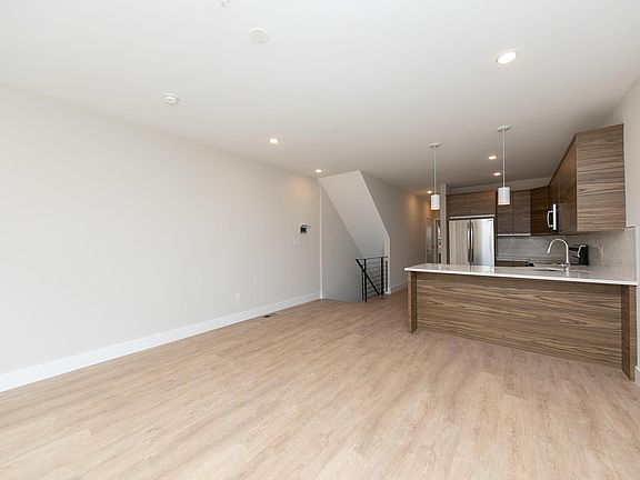 4th image of 1623 S 20th St Unit 1
