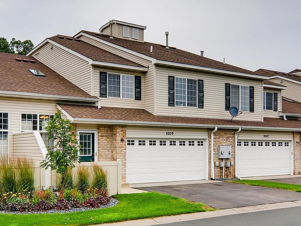 1st image of 8809 Hastings Cir NE