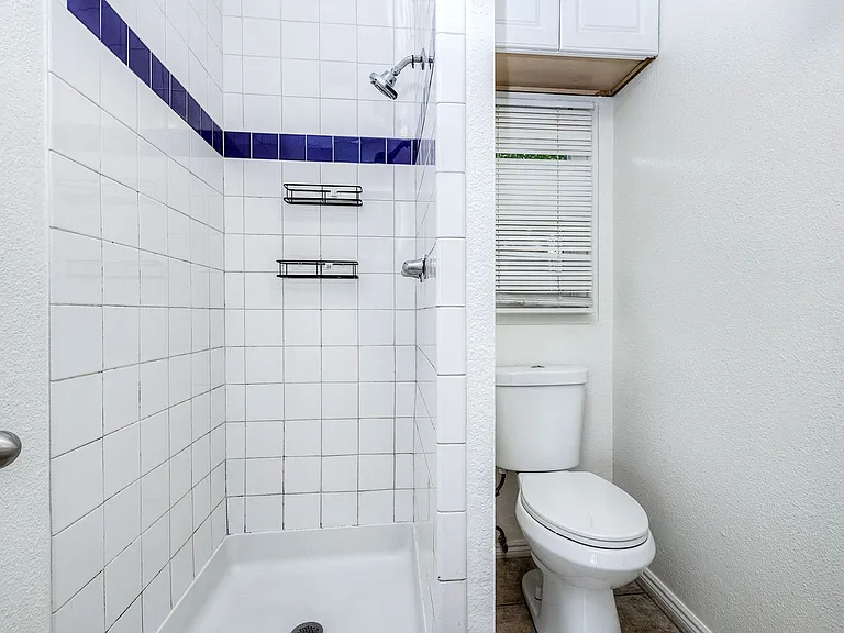 2744 Treat St — Photo 9