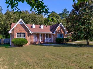 130 Creekwood Ct, Fayetteville, GA 30214