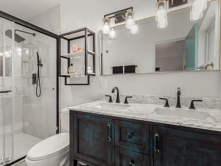 1814 W Thomas Rd — Photo 12