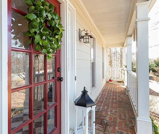 2nd image of 3887 Peachtree Corners Cir