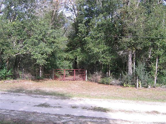 4th image of 7825 W Waldron Ct