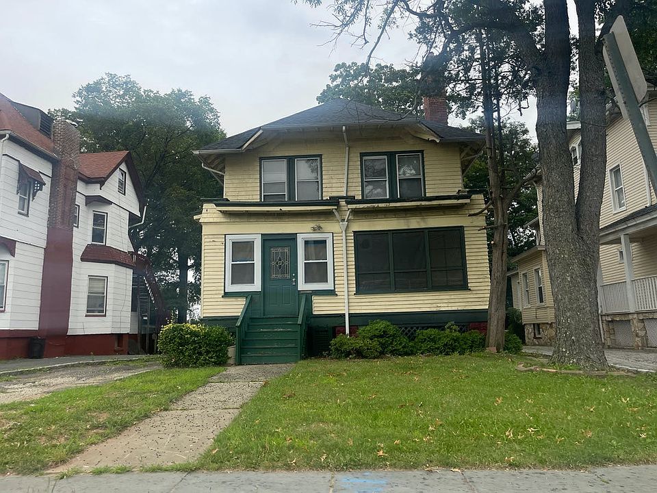 1st image of 48 S Burnet St