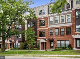 3961 Oak St., Fairfax, VA 22030