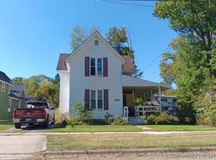 319 N Oak St, Owosso, MI 48867