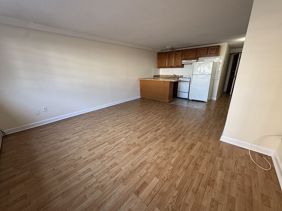 1st image of 90 Gardner St APT 3