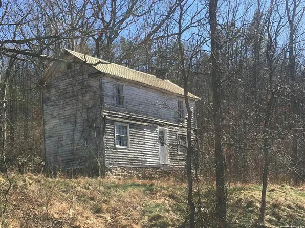 299 Oscar Ln, Capon Bridge, WV 26711