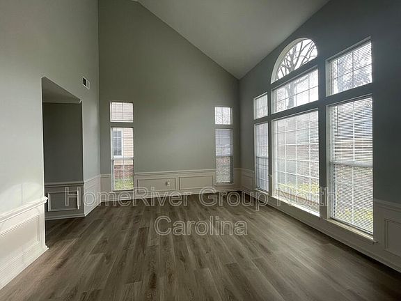 3rd image of 3944 Yorkford Dr