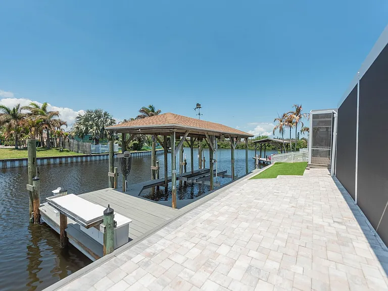 444 Finch Dr — Photo 30
