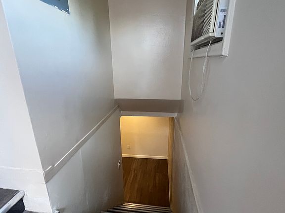 3rd image of 2704 S Alden St #B