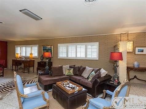 5th image of 222 Beechwood Ln