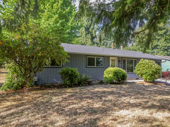 524 E E St, Rainier, OR 97048