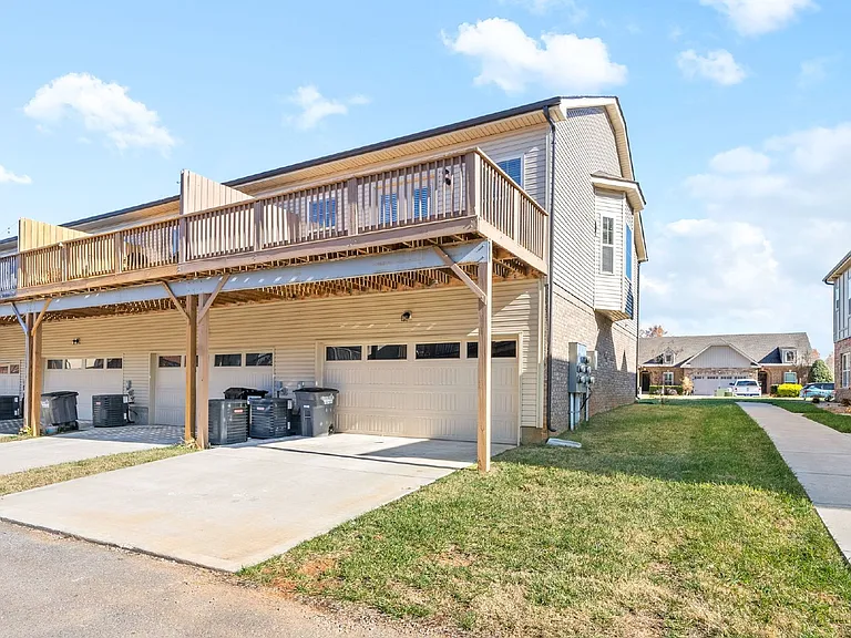 172 Dundee Dr — Photo 28